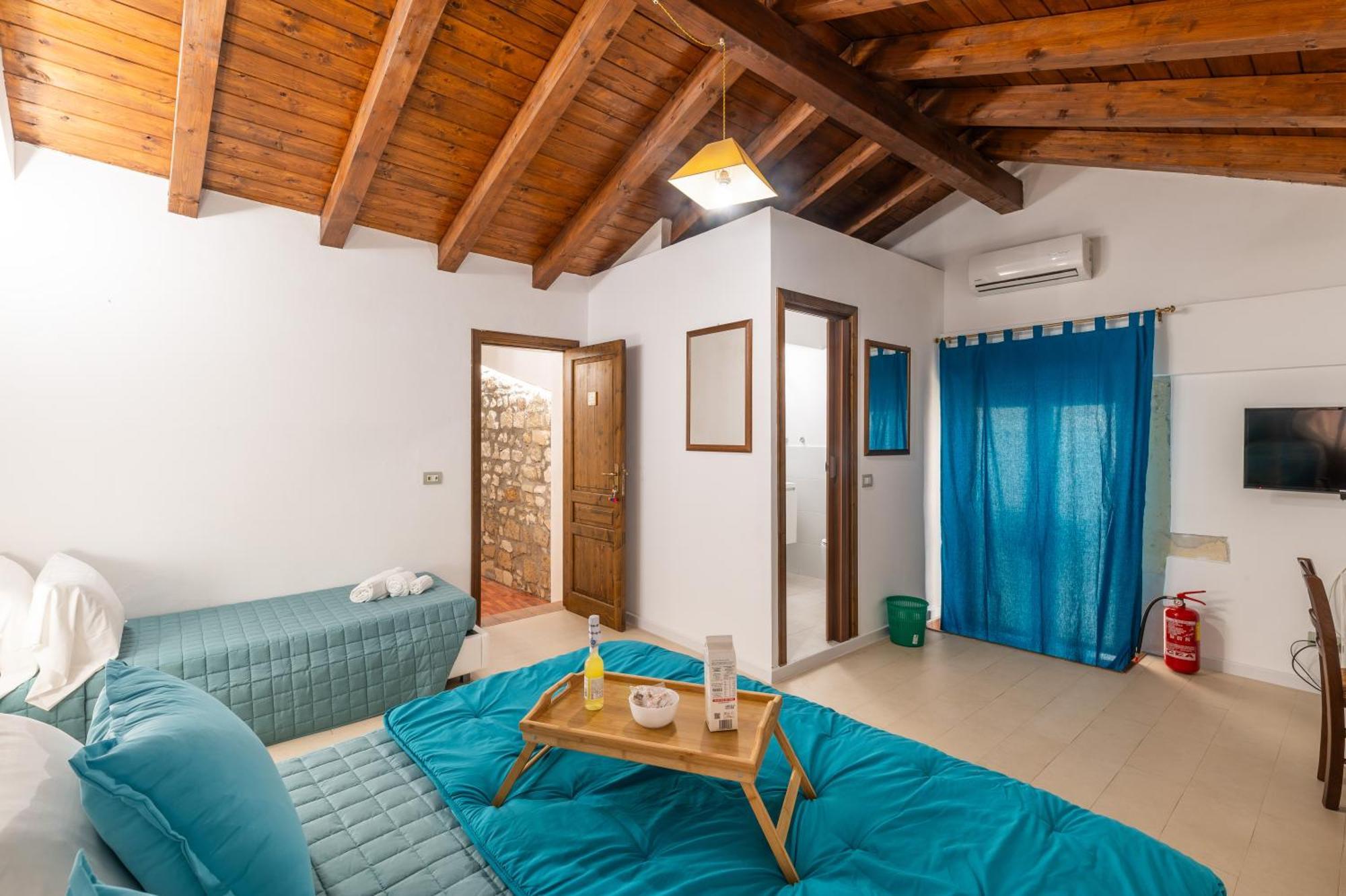 Elsa D'Ortigia - I Tre Archi Hotel Syracuse Exterior photo